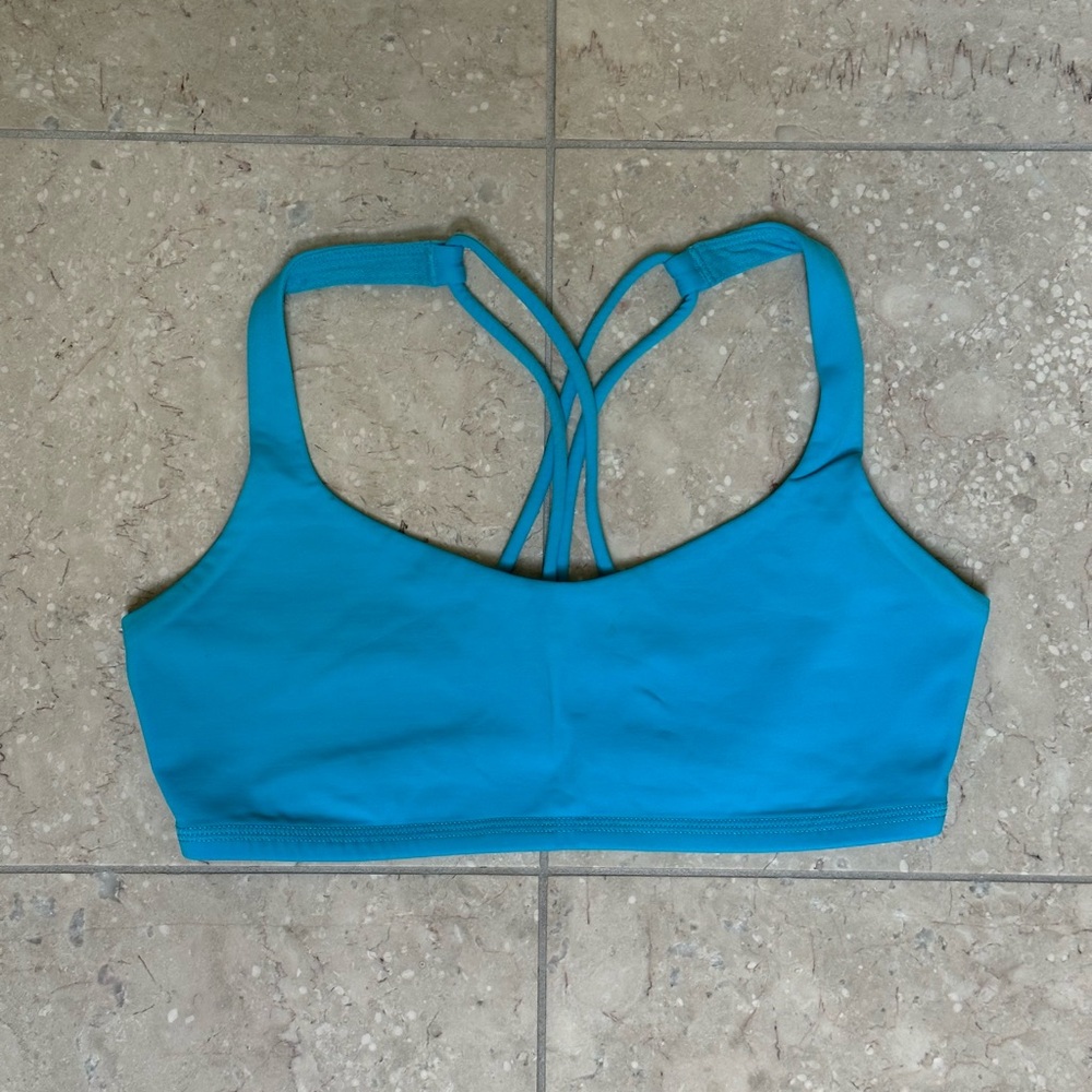 Lululemon Free to Be Bra - size 6